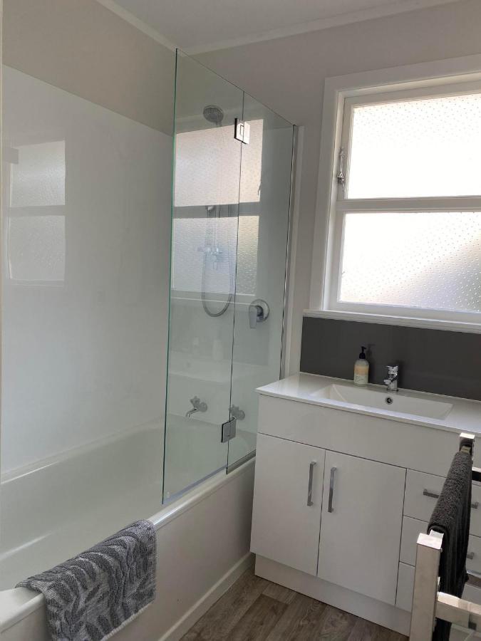 Lovely Newly Renovated Home Hamilton Luaran gambar